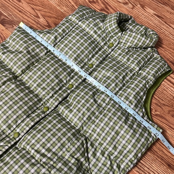 Lands Ends Green Puffer Vest Size Medium - Picture 7 of 9